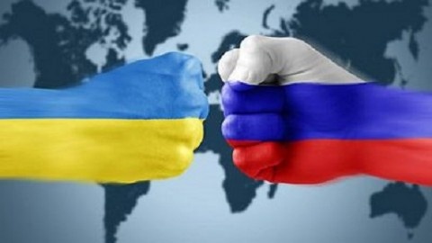 На официальном уровне отношения между Киевом и Москвой остаются очень холодными.