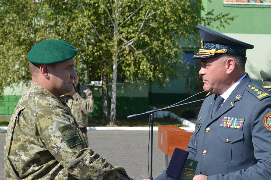 Учора в Мукачівському прикордонному загоні відбулись урочисті заходи з нагоди вручення іменної стрічки до Бойового прапора. 