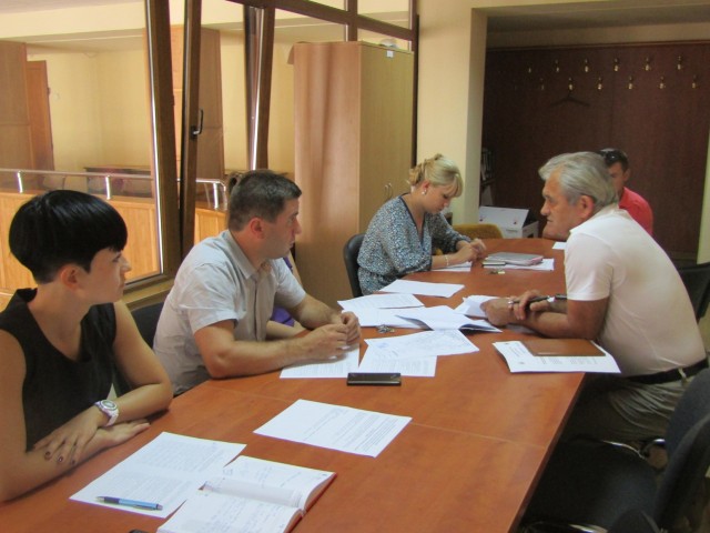 Міська рада Ужгорода комісійно розглядає заяви на земельні ділянки для родин учасників АТО.