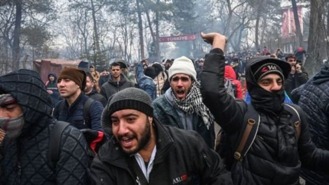 18 тысяч мигрантов перешли границу Турции и ЕС после того, которая Анкара 