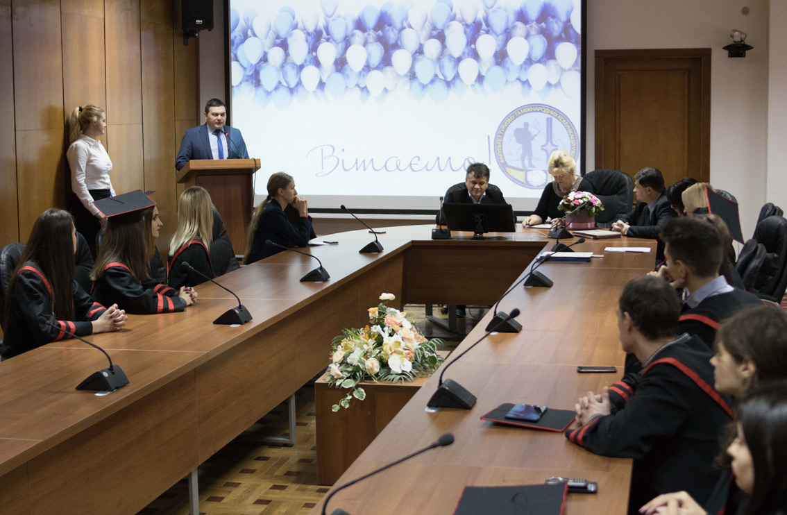 7 лютого зі своїм студентством простилися свіжоспечені магістри факультету туризму та міжнародних комунікацій Ужгородського університету. 
