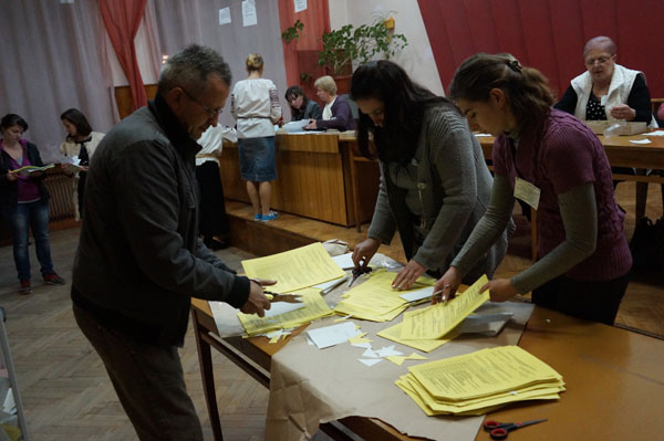 Стали відомі попередні результати підрахунку голосів на Тячівщині.