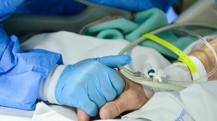 За последние 24 часа в Закарпатье выявлено 345 новых случаев COVID-19. 11 пациентов скончались.