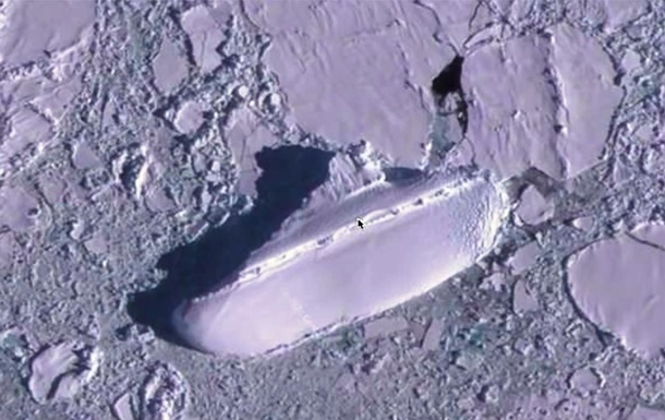 Біля Антарктиди виявили загадковий "замерзлий корабель" (ФОТО)