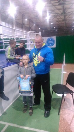 Девятилетний виноградівець Федор Чекета стал чемпионом Украины по кикбоксингу. 