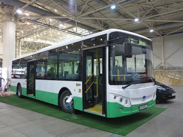 У Вінниці на маршрутах №19 та №25 випробовують муніципальний електричний автобус.