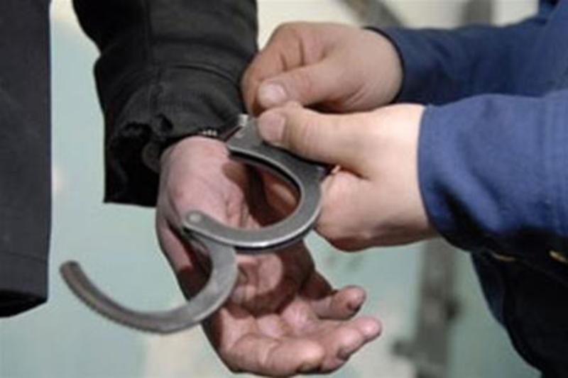 Вчера утром на железнодорожном вокзале Ужгорода ограбили молодого мужчину. Двое грабителей подстерегли свою жертву возле банкомата и отобрали от перечинця 270 гривен и мобилку.