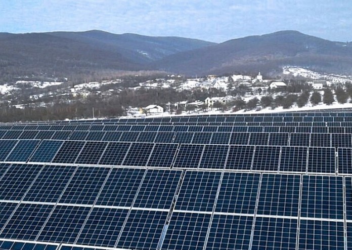 В декабре в Ужгородском районе Закарпатской области ввели в эксплуатацию новую солнечную электростанцию «Гута-2» мощностью 3,5 МВт. 
