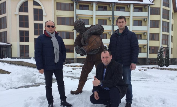 На Свалявщині відкрили пам'ятник Водолію мінеральної води