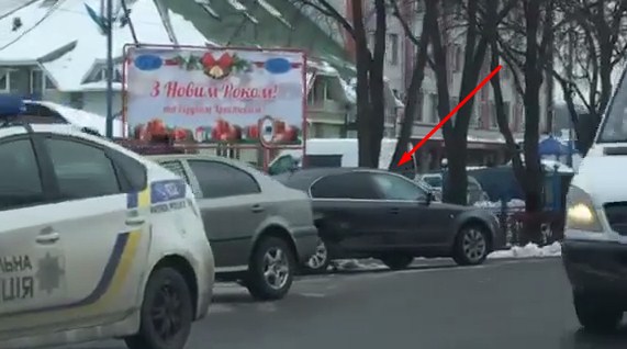 ДТП в Мукачеві: машини з‘їхали в кювет (ВІДЕО)