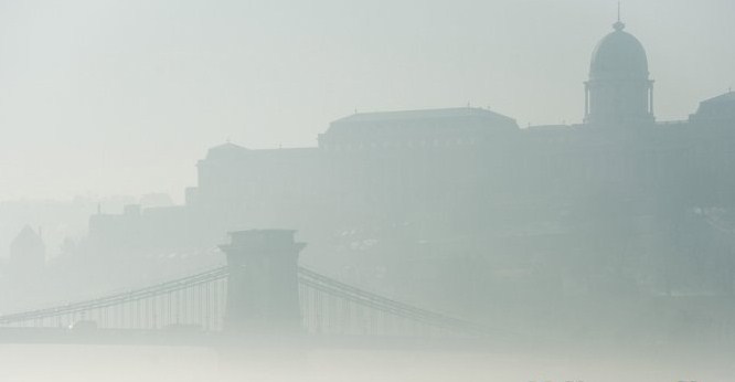 Як повідомив урядовець, спалювання відходів приватними особами призводить до значного забруднення повітря в Угорщині.