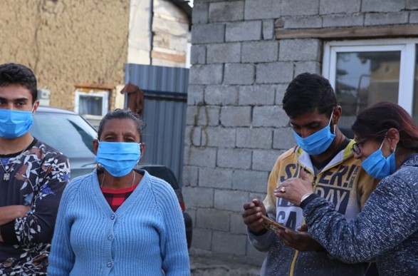 Более 200 цыган были вакцинированы в Ужгородском районе. Вакцинация в цыганских поселениях продлится до Нового года.