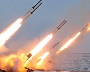 Росія масово атакує Україну своїми ракетами.