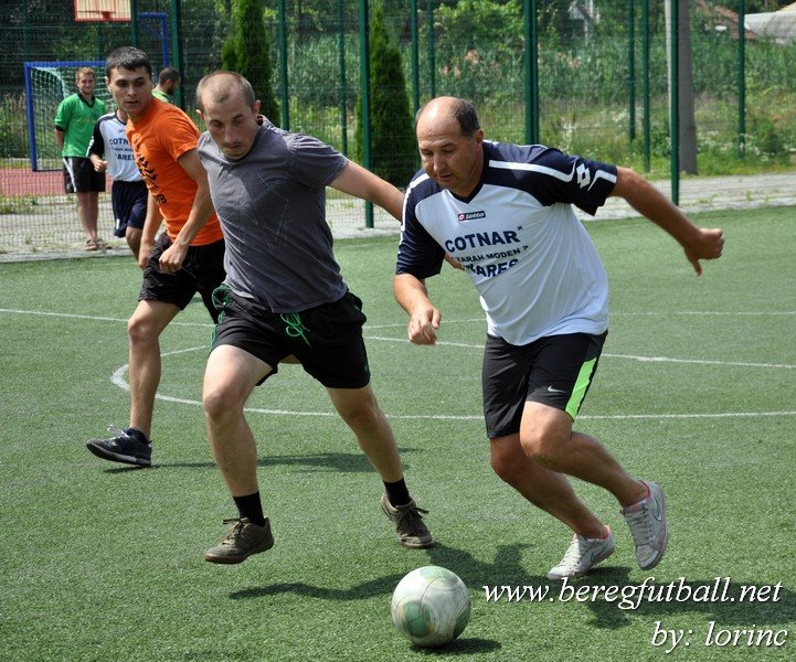 В Берегово стартовал чемпионат города по мини-футболу / ФОТО