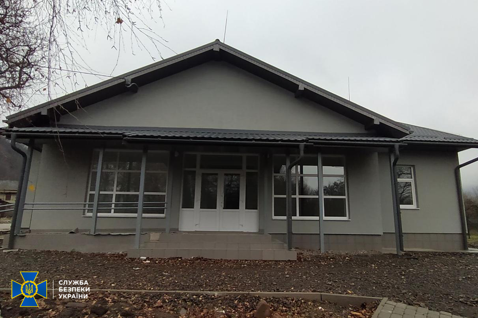 СБУ раскрыла в Закарпатье схему хищения бюджетных средств, выделенных правительством на строительство сельских поликлиник.