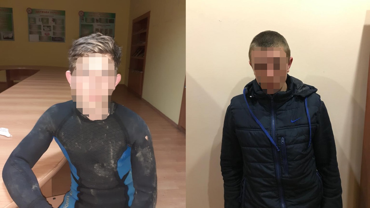 Група реагування у складі військовослужбовців відділення «Ділове» за 50 метрів від кордону затримала чоловіка у мокрому гідрокостюмі.