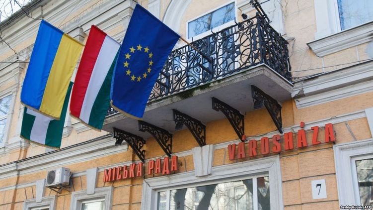 Вперше в історії Євросоюзу проти одного з її членів - Угорщини - ввели санкції.