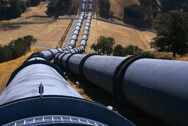Міністр енергетики США Рік Пері закликав Угорщину та її сусідів відмовитися від російських газопроводів, які, як стверджує Вашингтон, використовуються для зміцнення хватки Москви у Центральній Європі.
