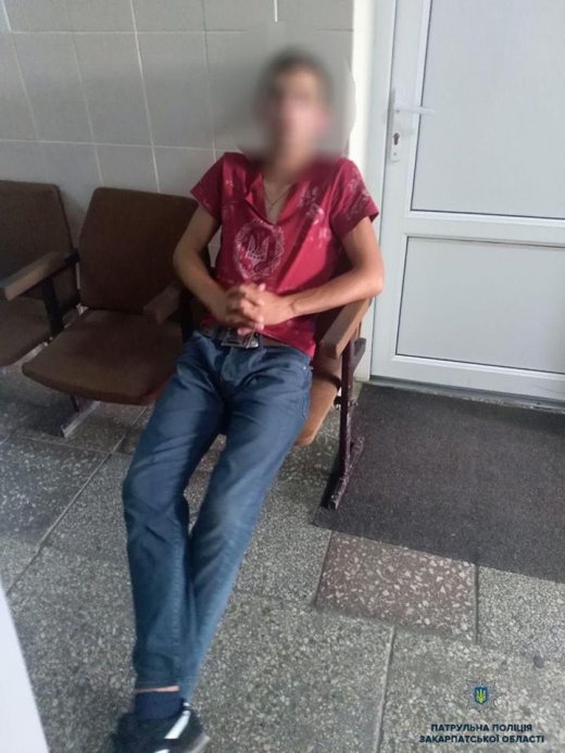 Учора, близько 19-ї години, ужгородським патрульним надійшло повідомлення про нанесення тілесних ушкоджень на автовокзалі.
