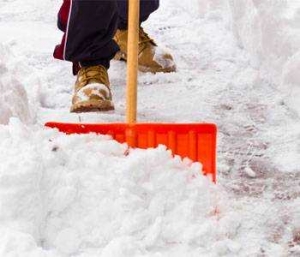 За несвоевременную уборку снега в Мукачево работники муниципальной полиции составили 30 предписаний предпринимателям.