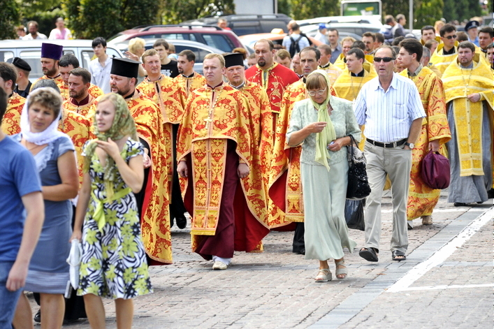 Прихожани Хустської єпархії УПЦ візьмуть участь у Хресній ході «За мир і любов в Україні»