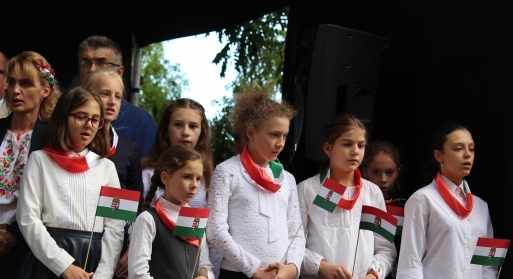 В обласному центрі Закарпаття, на Православній набережні, сьогодні, 16 вересня, відбулося офіційне відкриття нового угорського фестивалю «HUNGARY FEST».
