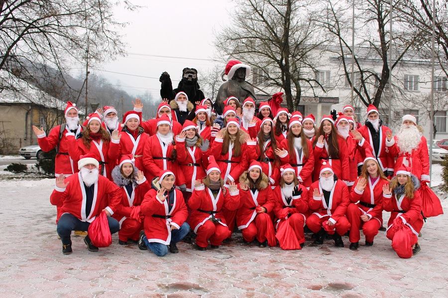 Сегодня, 19 декабря, в День Святого Николая, в г. Перечин состоялся традиционный Парад Николайчиков.