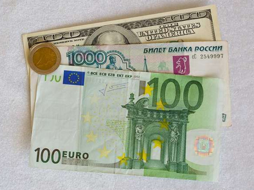 Официальный курс валют на 3 октября, установленный Национальным банком Украины. 