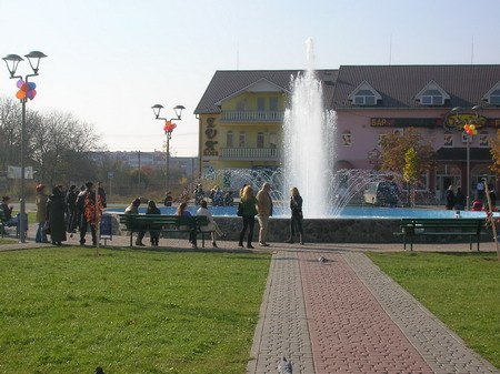 Від учора безкоштовний, безпровідний інтернет City Wi-Fi запрацював в районі Росвигово, біля фонтана.
