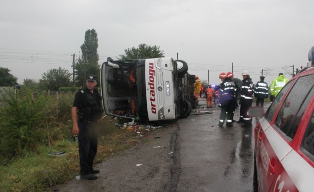 Як передає МЗС, серед травмованих та загиблих внаслідок катастрофи автобуса у Румунії, українців немає.