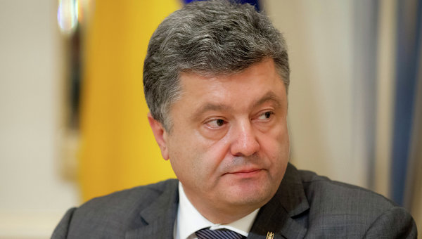 Президент Петро Порошенко обіцяє сформувати конституційну більшість у Верховній Раді в перші ж дні після позачергових парламентських виборів