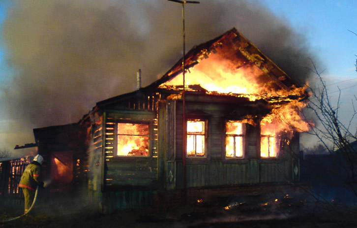27 травня 2015 року о 03 год. 40 хв. ДПРЧ-6 здійснено виїзд на пожежу в житловому будинку в м. Виноградів, вул. Котовського.