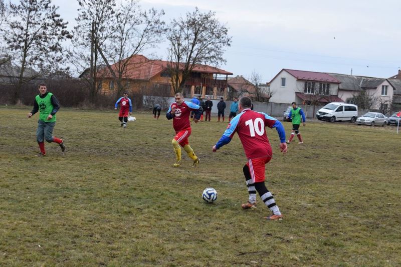 У Берегові провели турнір серед ветеранів, який завершився перемогою мукачіських футболістів.

