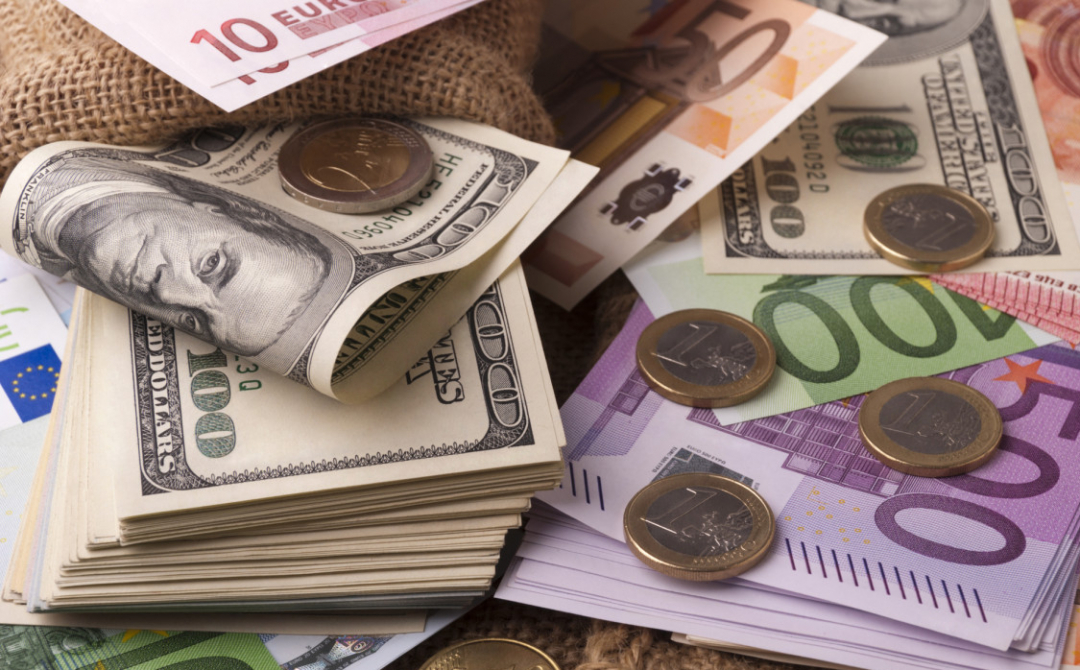 Курс валют на 23 серпня: що відбувається з доларом, євро та злотим сьогодні