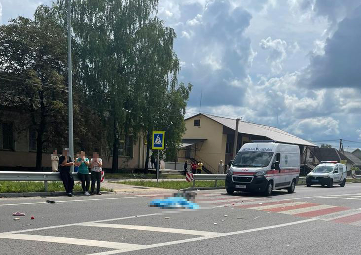 Смертельна ДТП на Заході України: 13-річна дитина потрапила під колеса вантажівки (ФОТО)
