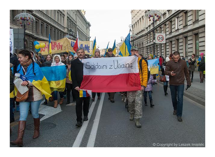 У неділю, 23 листопада, українці в Польщі вийшли на марш солідарності з Україною та вшанували пам'ять загиблих Героїв Небесної сотні