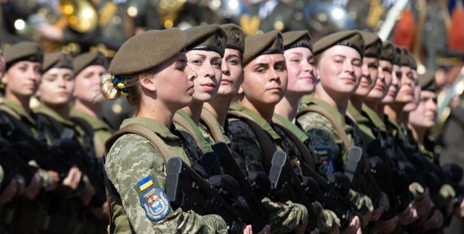 Інформація про те, що з 1 жовтня жінки, повинні будуть стати на військовий облік, не відповідає дійсності. Проте є три спеціальності, які потрібні Генштабу.