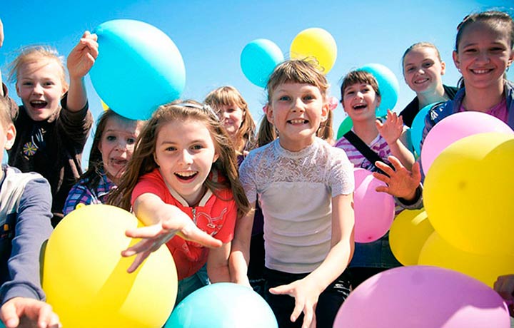 У неділю, 28 травня, на майдані Незалежності м.Хуст відбудеться яскраве дитяче свято, приурочене Дню захисту дітей.