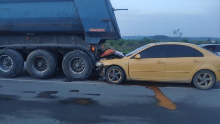 Тройное дорожно-транспортное происшествие случилось на отрезке дороги Буштино-Тячево.