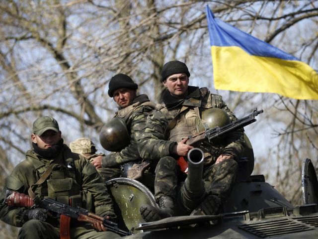 Генеральний штаб Збройних сил України продовжив термін служби військовослужбовцям, які призвані під час третьої хвилі мобілізації для участі в антитерористичній операції, до 31 жовтня 2015 року. 