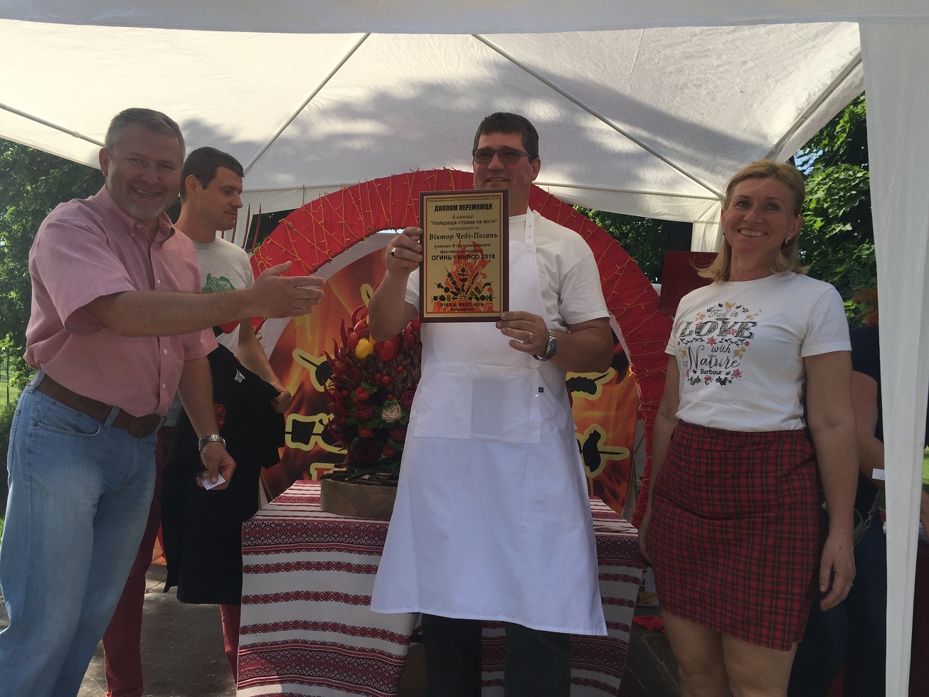 В Мукачеві визначали кращого кухаря на фестивалі "Огинь і мнясо"