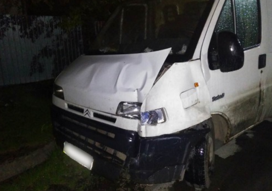Вчера вечером в селе Розовка Ужгородского района произошло автопроисшествие. 30-летний нетрезвый водитель микроавтобуса «Сіtrоеn» не справился с управлением и врезался в забор.