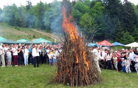 28 травня на Синевирському перевалі відбудеться традиційне народне свято «Проводи отар на полонину».
