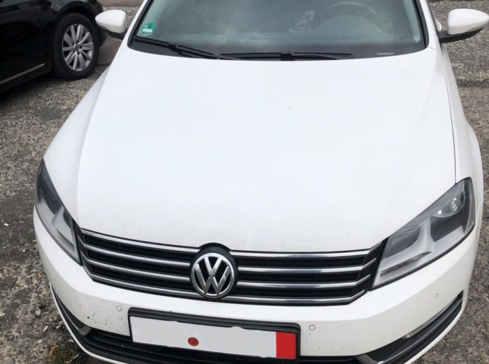 Через розбіжності в документах українець «подарував» Volkswagen закарпатським митникам.