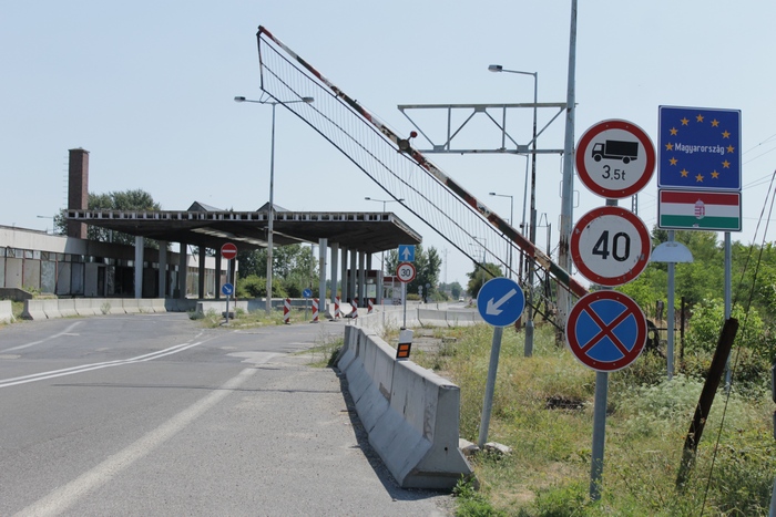 Безвизовую 50-ти километровую зону венгры хотят расширить до 100 километровой.
