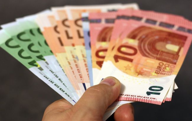 Європейська валюта подорожчала на 12 копійок.
