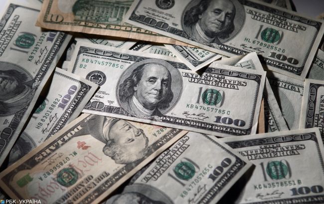 Курс валют: НБУ опустив офіційний курс долара
