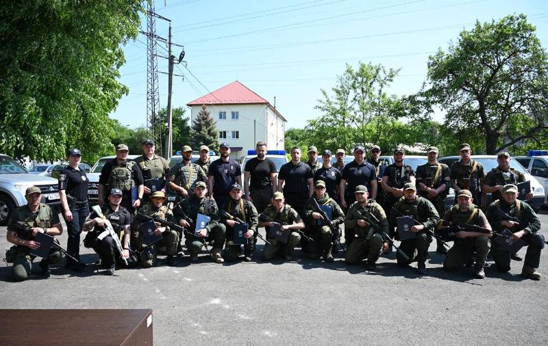 Начальник Закарпатской ОВА Виктор Никита посетил центр тактической подготовки на базе областного управления патрульной полиции. 
