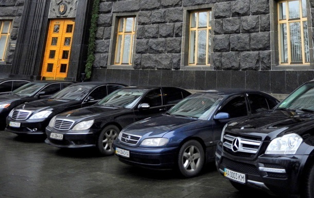 Автомобілі преміального класу становлять 0,05% від загального автопарку України, але за них сплачено 90 млн транспортного податку.
