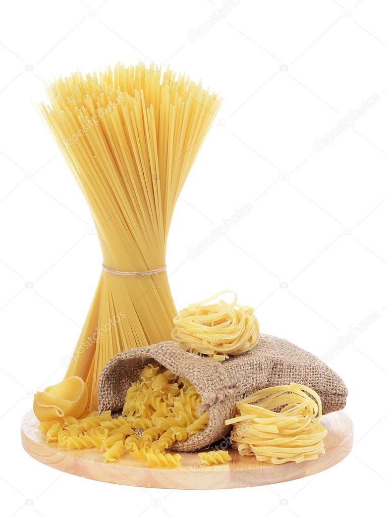 Ви коли-небудь пробували розламати сухі спагетті навпіл, взявшись за обидва кінці макаронини? У вас не вийде, хіба тільки, що ви знаєте один трюк.
